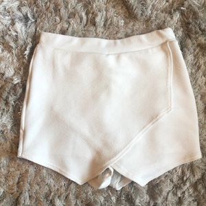White envelope skort